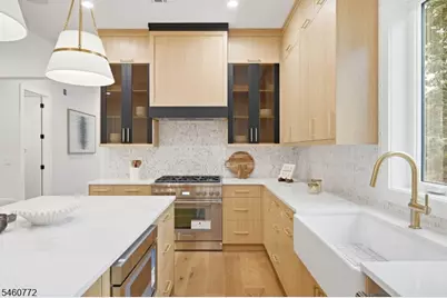 8 Roosevelt Ter, Livingston, NJ 07039 - Photo 6