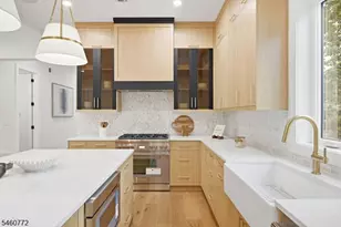 8 Roosevelt Terrace, Livingston, NJ 07039 - Photo 6