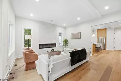 8 Roosevelt Ter, Livingston, NJ 07039 - Photo 12