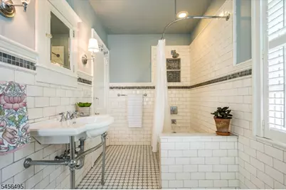 42 Hamilton Rd, Glen Ridge, NJ 07028 - Photo 22