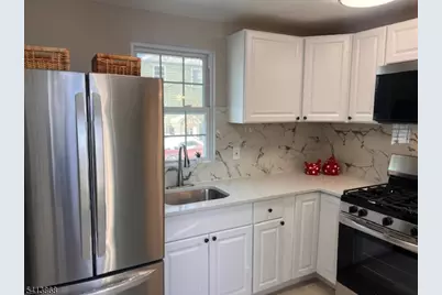168 Oak St, Bridgewater, NJ 08807 - Photo 4