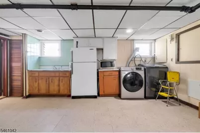 246 E 8th St, Clifton, NJ 07011 - Photo 38
