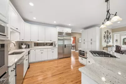 37 Colts Glen Lane, Bernards Township, NJ 07920 - Photo 8