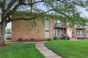 534 Andria Ave, Hillsborough Township, NJ 08844 - Photo 4