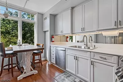 616 S Orange Ave, 4 #D, Maplewood, NJ 07040 - Photo 6