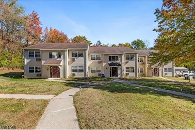 15 Pine St  Unit #21, Oxford Township, NJ 07863 - Photo 2