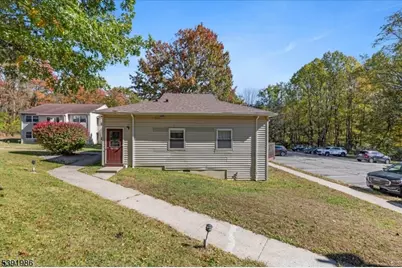 15 Pine St  Unit #21, Oxford Township, NJ 07863 - Photo 16