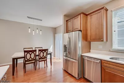 15 Bahr Cir, Verona, NJ 07044 - Photo 10