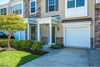 15 Bahr Cir, Verona, NJ 07044 - Photo 2