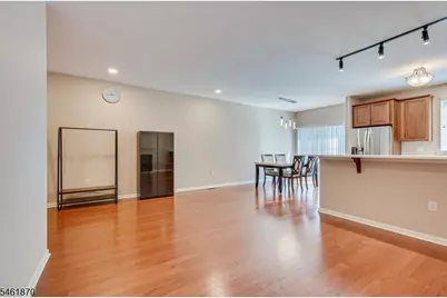 15 Bahr Cir, Verona, NJ 07044 - Photo 6