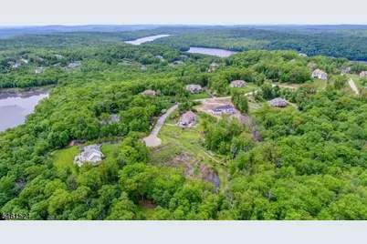 14 Nicholas Dr, Kinnelon, NJ 07405 - Photo 32