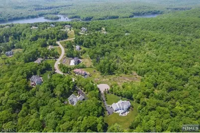 14 Nicholas Dr, Kinnelon, NJ 07405 - Photo 14