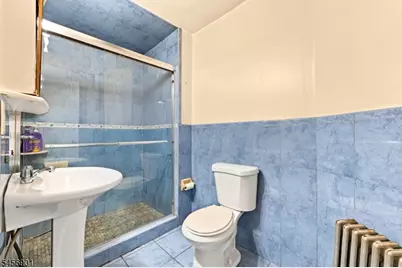 28 Lincoln St, Passaic, NJ 07055 - Photo 34
