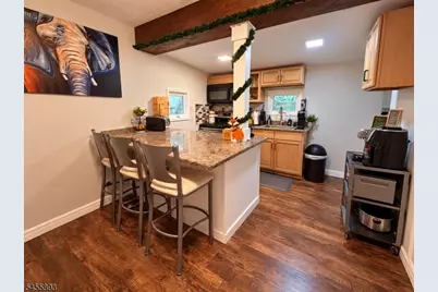 39 Elizabeth Ave, Warren Township, NJ 07059 - Photo 2