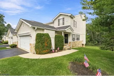 51 Lakeview Dr, Hamburg, NJ 07419 - Photo 1