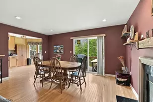 51 Lakeview Dr, Hamburg, NJ 07419 - Photo 10