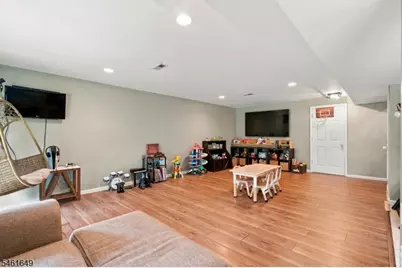 51 Lakeview Dr, Hamburg, NJ 07419 - Photo 22