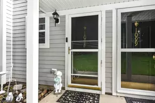 1098 Devon Ct, Mahwah, NJ 07430 - Photo 2
