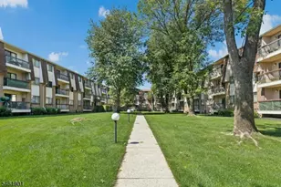 1150-1190 W Saint George B22, Linden, NJ 07036 - Photo 2