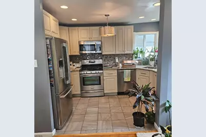 136 Isabelle St, Woodbridge Township, NJ 08840 - Photo 4