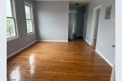 131 Ridgewood Ave #3, Newark, NJ 07108 - Photo 8