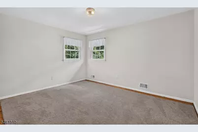 6 Redwood Dr, Clinton Township, NJ 08809 - Photo 12