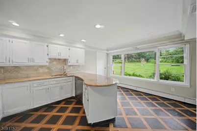 396 New Dover Rd, Woodbridge Township, NJ 07067 - Photo 10