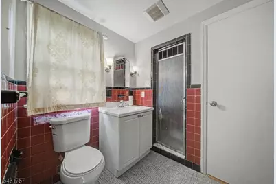 396 New Dover Rd, Woodbridge Township, NJ 07067 - Photo 32