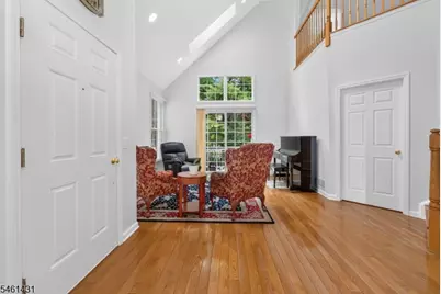 27 La Costa Dr, Clinton Township, NJ 08801 - Photo 4