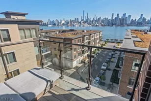 100 Eton Row, Weehawken Twp., NJ 07086 - Photo 16