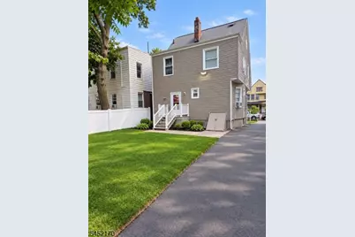 4 Hawthorne Pl, East Orange, NJ 07018 - Photo 2