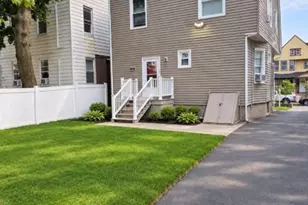 4 Hawthorne Pl, East Orange, NJ 07018 - Photo 2