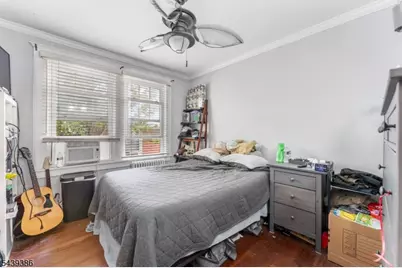 72 Minerva Ave, Hawthorne, NJ 07506 - Photo 8