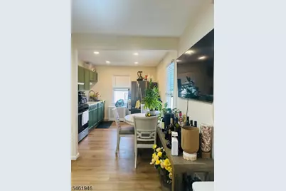 5 Garfield Pl, Totowa, NJ 07512 - Photo 4