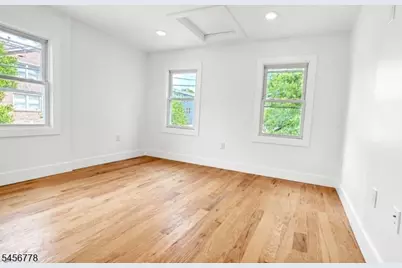 290 S 20th St, Newark, NJ 07103 - Photo 12