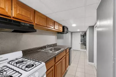 90 Manchester Ave, Paterson, NJ 07502 - Photo 16