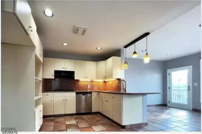 828 Van Buren Ave, Elizabeth, NJ 07201 - Photo 16