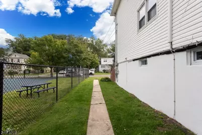 40 Johnson Ave, Cranford Township, NJ 07016 - Photo 4