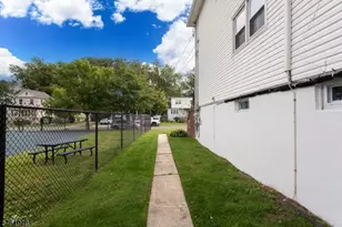 40 Johnson Ave, Cranford Township, NJ 07016 - Photo 4