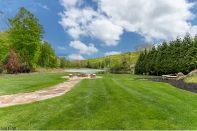 305 Green Rd, Sparta Township, NJ 07871 - Photo 2