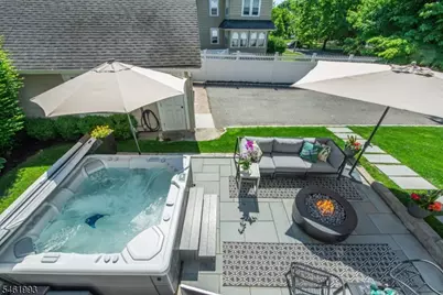 331 Grove St, Montclair, NJ 07042 - Photo 10