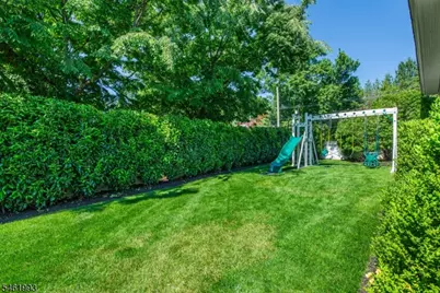 331 Grove St, Montclair, NJ 07042 - Photo 16