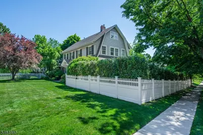 331 Grove St, Montclair, NJ 07042 - Photo 4