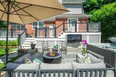 331 Grove St, Montclair, NJ 07042 - Photo 8