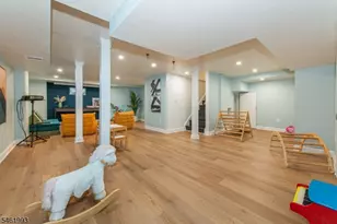 331 Grove St, Montclair, NJ 07042 - Photo 30