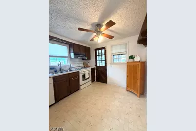 206 Delacy Dr, North Plainfield, NJ 07060 - Photo 16