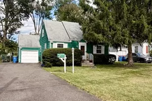 206 Delacy Dr, North Plainfield, NJ 07060 - Photo 1