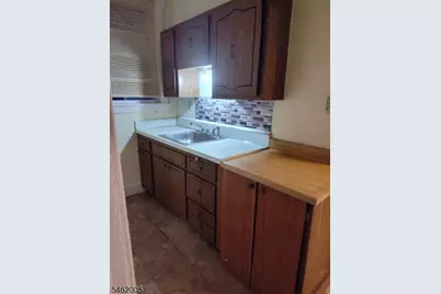 15 Farnham Ave #2, Garfield, NJ 07026 - Photo 4