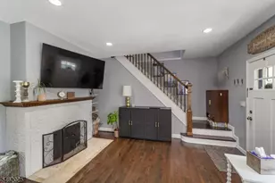 555 E Maple Ave, Woodbridge Township, NJ 07095 - Photo 4