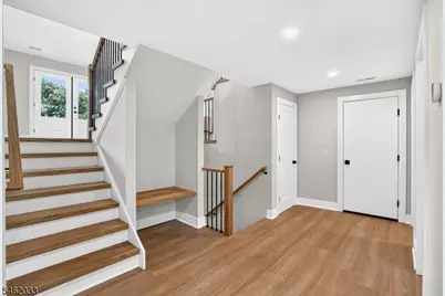 910 Minisink Way, Westfield, NJ 07090 - Photo 14